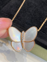[Luna Brilliance]BUTTERFLY GOLD MOP DIAMOND NECKLACE