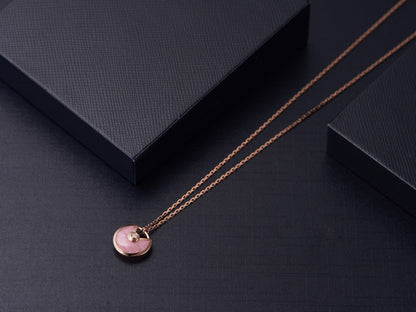[Luna Brilliance]AMULETTE ROSE GOLD PINK MOP NECKLACE