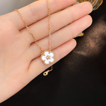 [Luna Brilliance]LUCKY  WHITE MOP  PLUM BLOSSOM NECKLACE