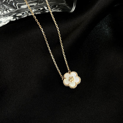 [Luna Brilliance]LUCKY  WHITE MOP  PLUM BLOSSOM NECKLACE