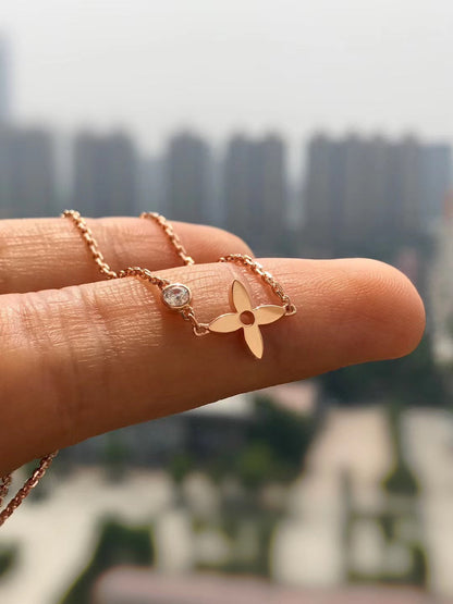 [Luna Brilliance]BLOSSOM PENDANT PINK GOLD AND DIAMOND