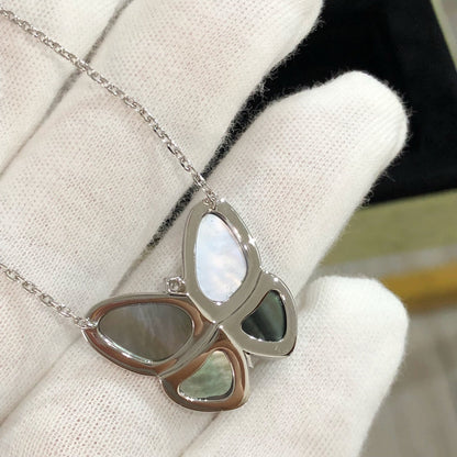 [Luna Brilliance]LARGE BUTTERFLY SILVER PENDANT DIAMOND NECKLACE